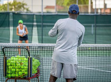Jak trenować tenis